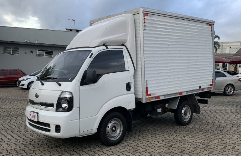 Kia Bongo 2.5 STD RS Sem Carroceria K798 - Foto #1