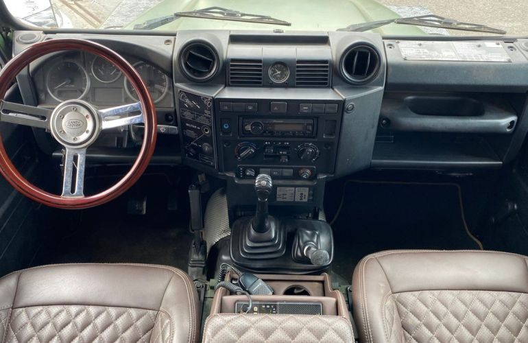 Land Rover Defender 2.4 130 4x4 Turbo - Foto #4