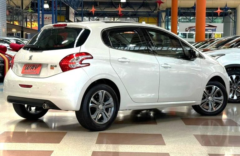 Peugeot 208 1.6 Griffe 16v - Foto #2