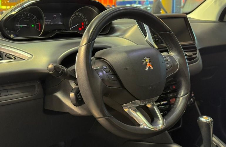 Peugeot 208 1.6 Griffe 16v - Foto #3
