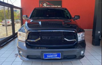 RAM Classic 5.7 V8 Laramie CD 4x4 - Foto #3
