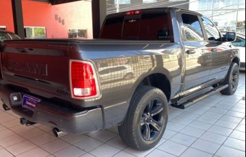 RAM Classic 5.7 V8 Laramie CD 4x4 - Foto #9