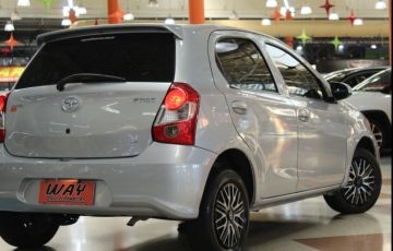 Toyota Etios 1.3 X 16v - Foto #6
