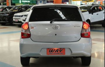 Toyota Etios 1.3 X 16v - Foto #9