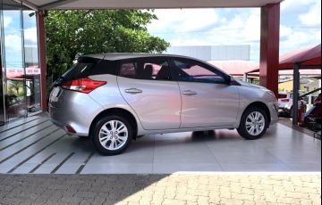 Toyota Yaris 1.3 XL (Flex) - Foto #4