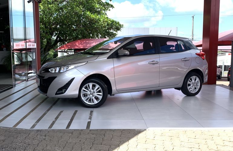 Toyota Yaris 1.3 XL (Flex) - Foto #1