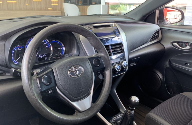 Toyota Yaris 1.3 XL (Flex) - Foto #3
