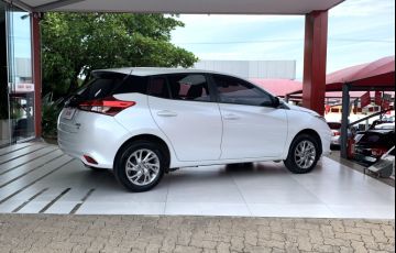 Toyota Yaris 1.5 XS Connect CVT - Foto #4