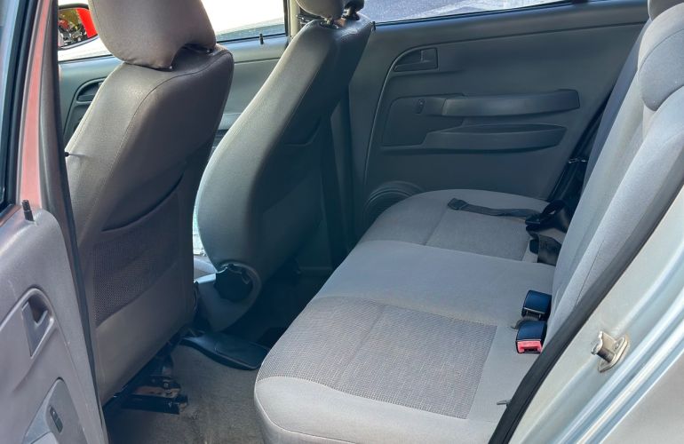 Volkswagen Fox 1.6 Mi Plus 8v - Foto #5