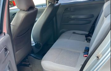 Volkswagen Fox 1.6 Mi Plus 8v - Foto #5