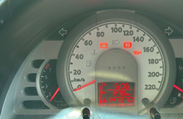 Volkswagen Fox 1.6 Mi Plus 8v - Foto #9