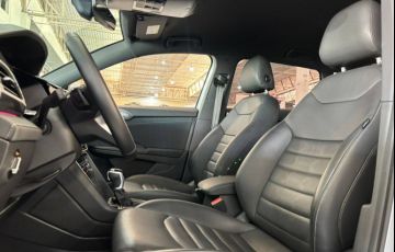 Volkswagen Taos 250 TSi Highline - Foto #8