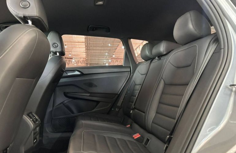 Volkswagen Taos 250 TSi Highline - Foto #9