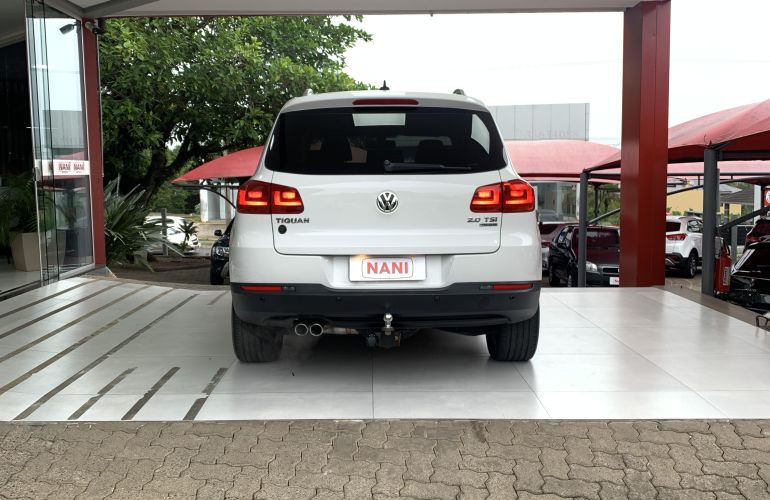 Volkswagen Tiguan 2.0 TSI 4WD - Foto #6