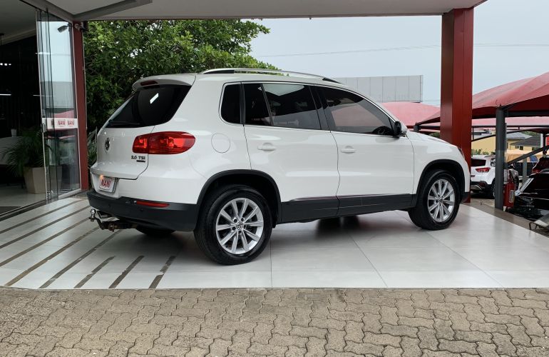 Volkswagen Tiguan 2.0 TSI 4WD - Foto #4
