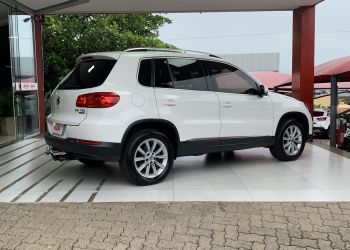 Volkswagen Tiguan 2.0 TSI 4WD - Foto #4