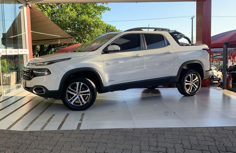 Fiat Toro Freedom 1.8 AT6 4x2 (Flex) - Foto #1