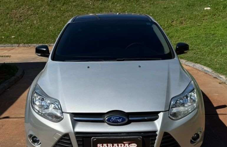 Ford Focus 1.6 SE 16v - Foto #1