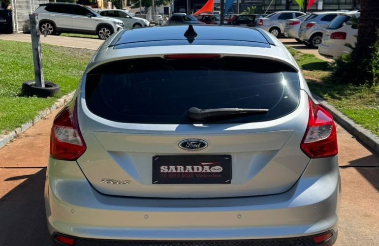 Ford Focus 1.6 SE 16v - Foto #6