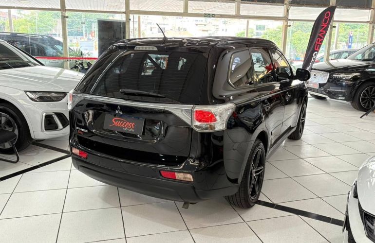 Mitsubishi Outlander 2.0 16v - Foto #2