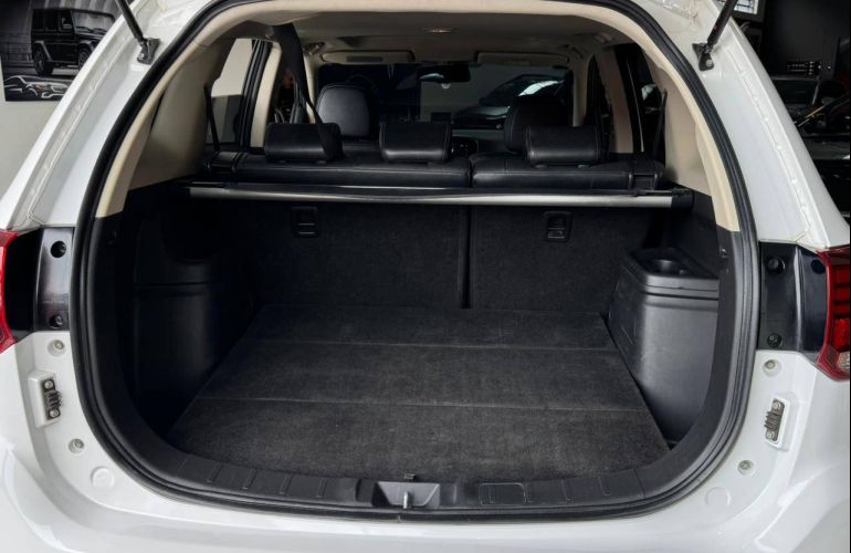 Mitsubishi Outlander 2.0 16v - Foto #9