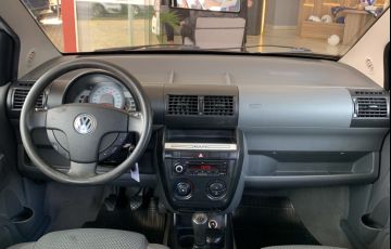 Volkswagen Fox Route 1.6 8V (Flex) 4p - Foto #5