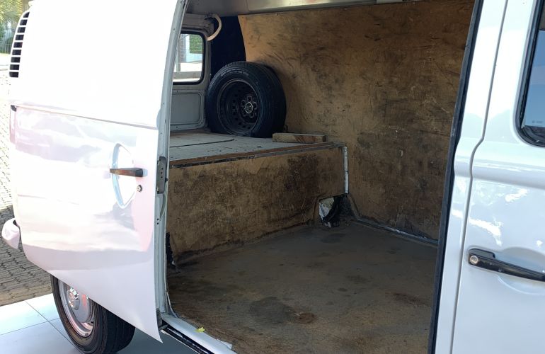 Volkswagen Kombi Furgão 1.4 (Flex) - Foto #7