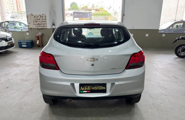 Chevrolet Onix 1.4 MPFi LTZ 8V Flex 4p Automático - Foto #3