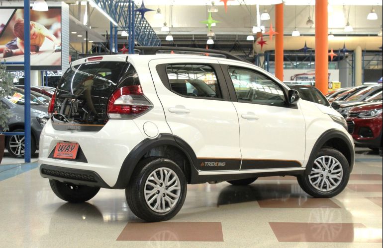Fiat Mobi 1.0 Evo Trekking - Foto #2