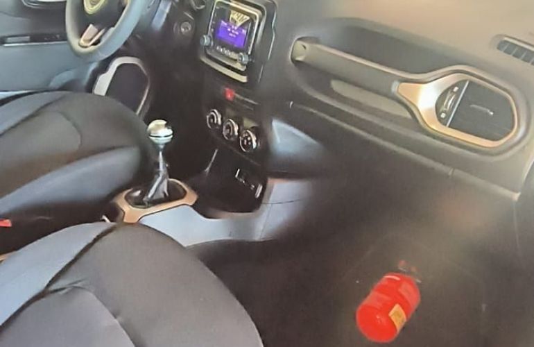 Jeep Renegade 1.8 16V Sport - Foto #9