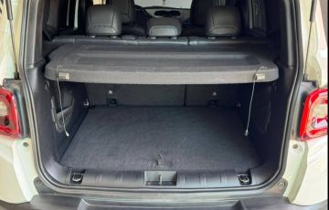 Jeep Renegade 2.0 16V Turbo Longitude 4x4 - Foto #9