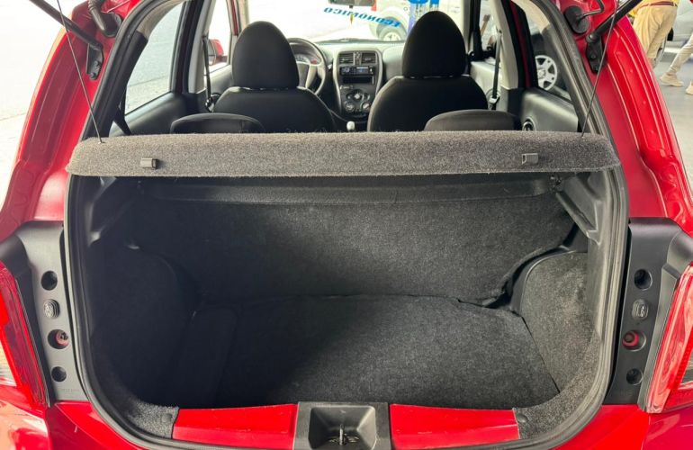 Nissan March 1.0 12V S (Flex) - Foto #5