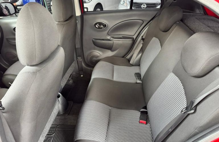 Nissan March 1.0 12V S (Flex) - Foto #8