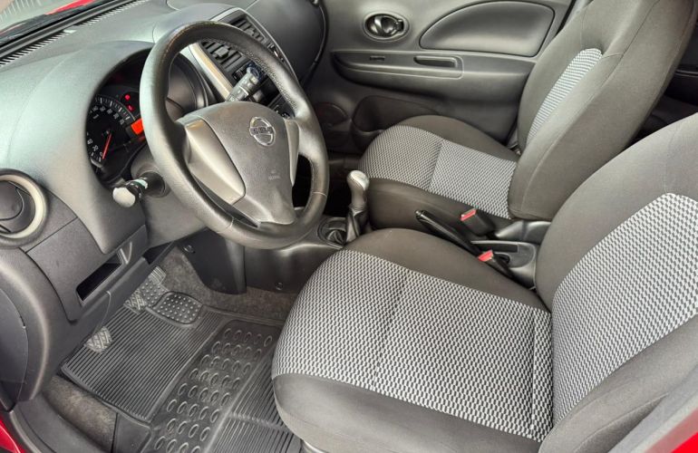 Nissan March 1.0 12V S (Flex) - Foto #10