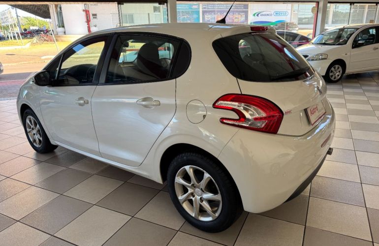 Peugeot 208 Active Pack 1.6 16V (Flex) (Aut) - Foto #5