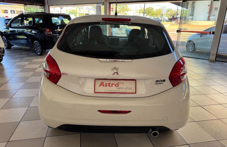 Peugeot 208 Active Pack 1.6 16V (Flex) (Aut) - Foto #6