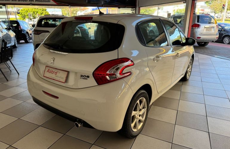 Peugeot 208 Active Pack 1.6 16V (Flex) (Aut) - Foto #7