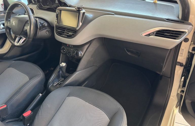 Peugeot 208 Active Pack 1.6 16V (Flex) (Aut) - Foto #9