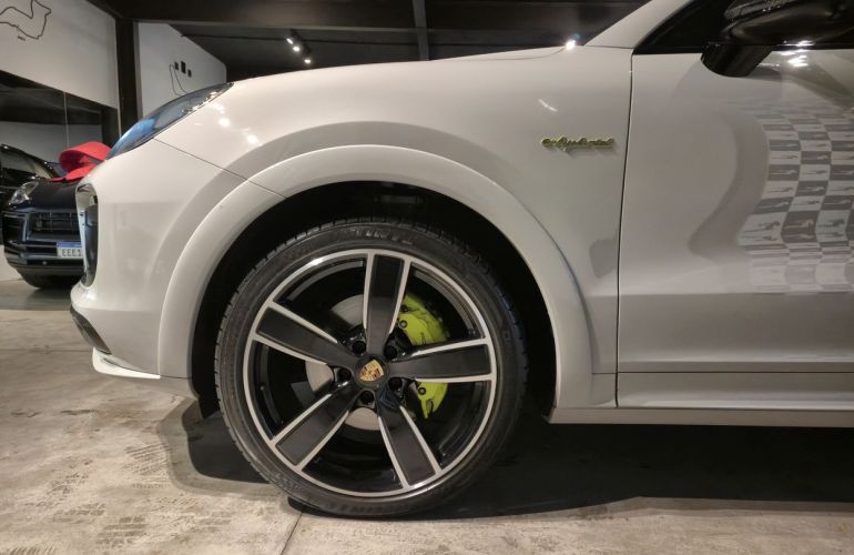 Porsche Cayenne 3.0 V6 Coupe AWD S - Foto #4