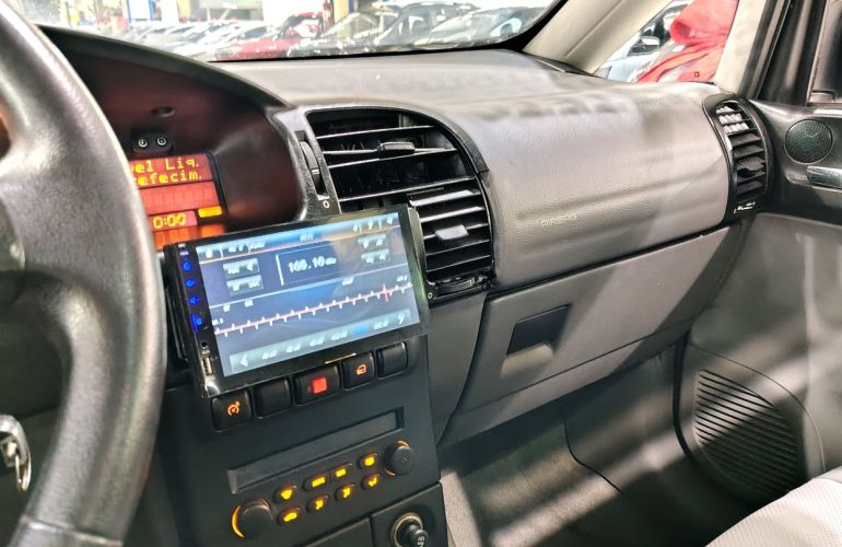 Chevrolet Zafira 2.0 MPFi Elite 16v - Foto #9