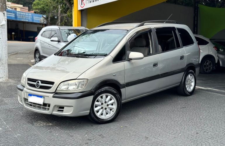 Chevrolet Zafira 2.0 MPFi Comfort 8v - Foto #1