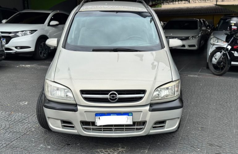 Chevrolet Zafira 2.0 MPFi Comfort 8v - Foto #2