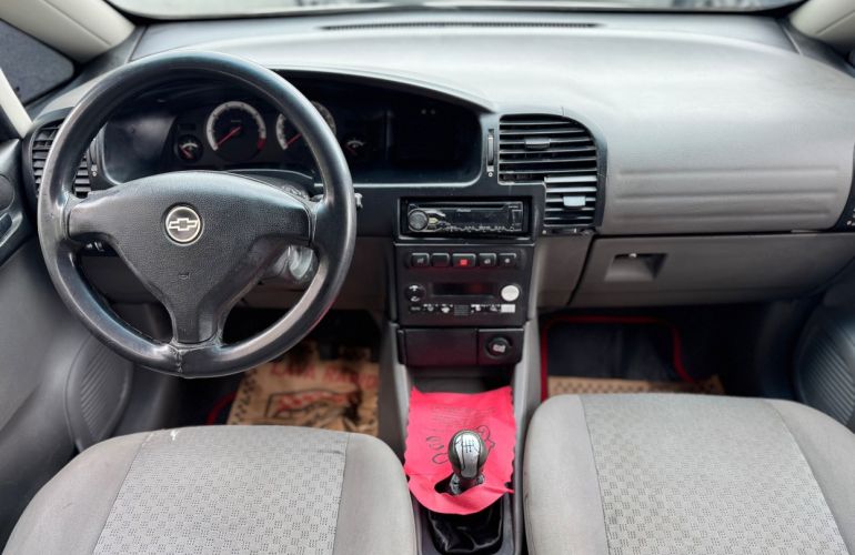 Chevrolet Zafira 2.0 MPFi Comfort 8v - Foto #7