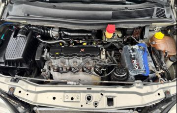 Chevrolet Zafira 2.0 MPFi Comfort 8v - Foto #10