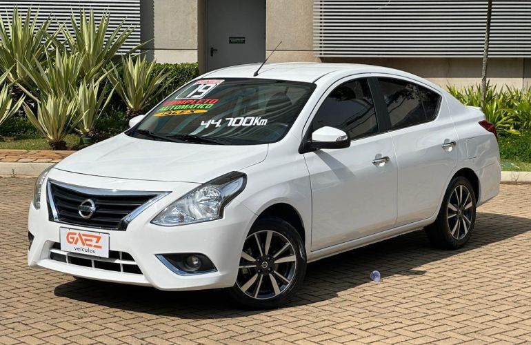 Nissan Versa 1.6 16V SL - Foto #1