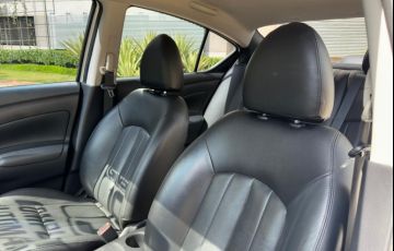 Nissan Versa 1.6 16V SL - Foto #6