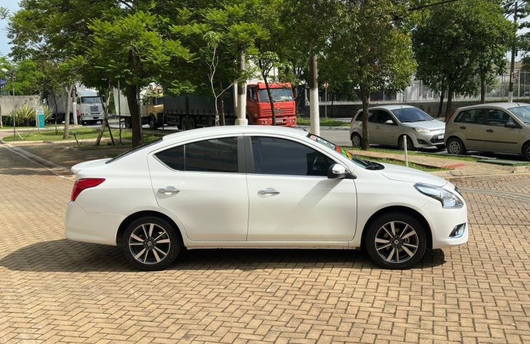 Nissan Versa 1.6 16V SL - Foto #10