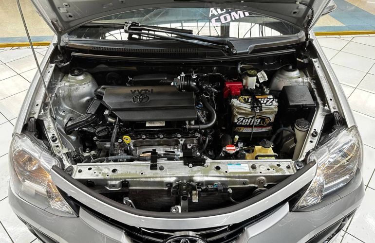 Toyota Etios 1.5 Xls Sedan 16v - Foto #3