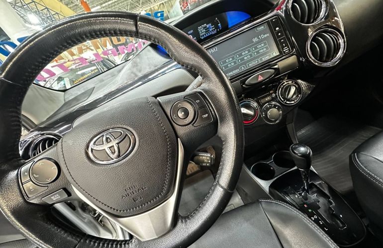 Toyota Etios 1.5 Xls Sedan 16v - Foto #9