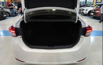 Toyota Yaris 1.5 16V Sedan Xls Connect Multidrive - Foto #9